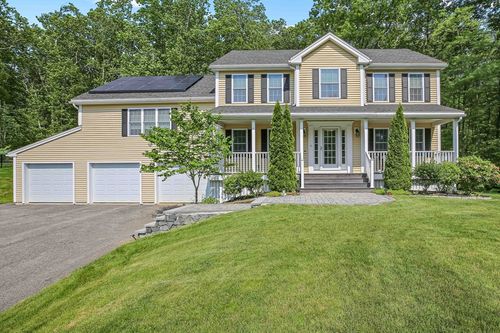 6 Blackwell Dr, Charlton, MA, 01507-6401 | Card Image