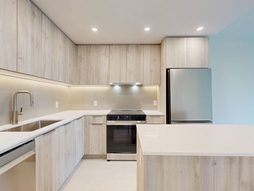 220-3594 Malsum Dr, North Vancouver, BC, V7G0B2 | Card Image