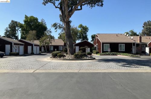 6449 Embarcadero Dr, Stockton, CA, 95219-3800 | Card Image