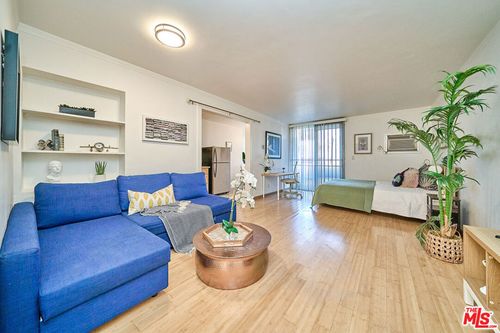 104-425 S Kenmore Ave, Los Angeles, CA, 90004-5603 | Card Image