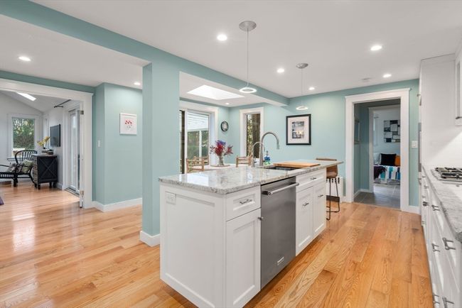 84 Eastbourne Rd, House other with 3 bedrooms, 2 bathrooms and 2 parking in Newton MA | Image 6