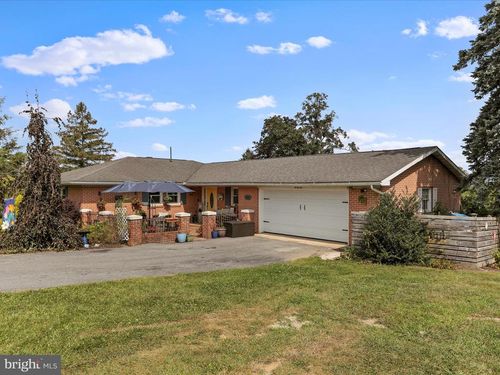 26 Kensington Dr, CHAMBERSBURG, PA, 17201-8339 | Card Image