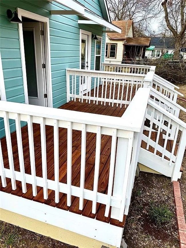 617 S Elm St, Home with 2 bedrooms, 2 bathrooms and 2 parking in Sherman TX | Image 10