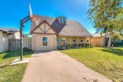 313 E 44th St, Home with 5 bedrooms, 2 bathrooms and null parking in San Angelo TX | Image 2