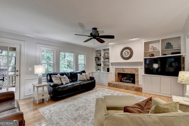 5615 Grove Point Rd, House other with 4 bedrooms, 4 bathrooms and null parking in Johns Creek GA | Image 8