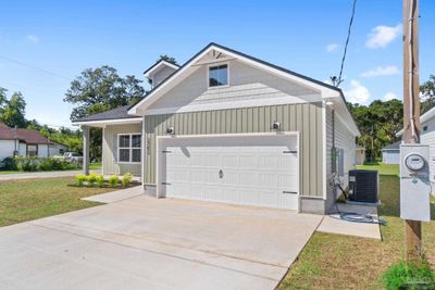 1861 St Mary Dr, House other with 3 bedrooms, 2 bathrooms and 2 parking in Gulf Breeze FL | Image 2