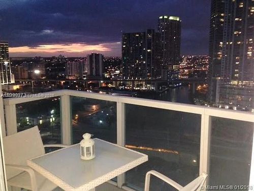 2305-31 Se 5th St, Miami, FL, 33131-2516 | Card Image