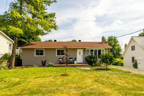 267 Ann St, Almonte, ON, K0A1A0 | Card Image