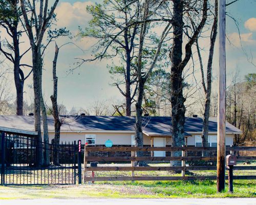 2923 Graham Rd, Jacksonville, AR, 72076-9072 | Card Image