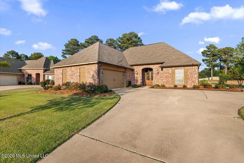 100 Mary Leigh Way, Madison, MS, 39110-6607 | Card Image