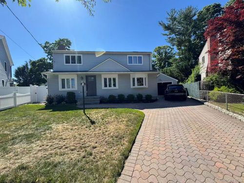 10 Garden Court, North Hempstead, NY, 11514 | Card Image