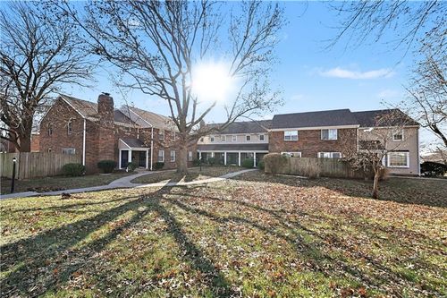 3615 Ne 68th Ter, Gladstone, MO, 64119-1314 | Card Image