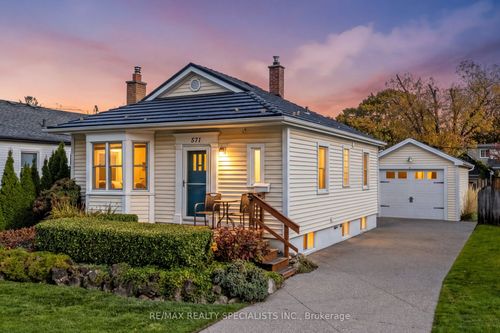 571 Clark Avenue, Burlington, ON, L7S1N9 | Card Image