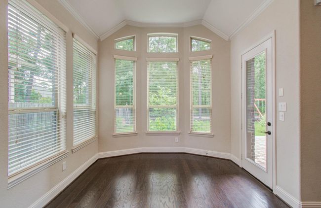 Breakfast nook can seat 7+ | Image 14