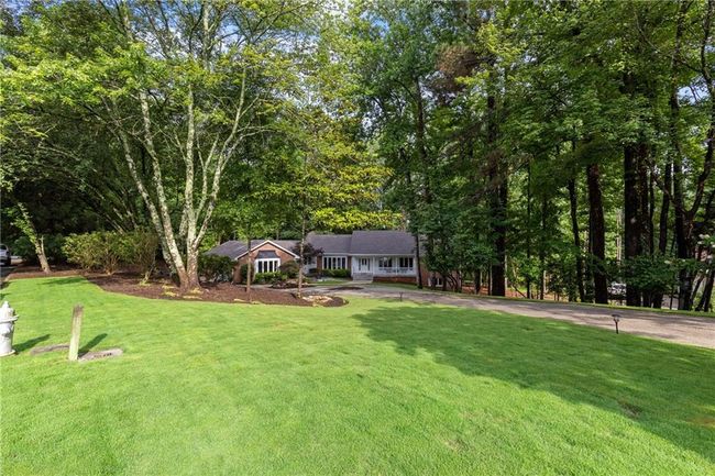 630 Buttercup Trce, House other with 7 bedrooms, 5 bathrooms and null parking in Alpharetta GA | Image 10