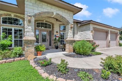 107 Redbird Street, House other with 4 bedrooms, 3 bathrooms and 4 parking in Marble Falls TX | Image 3