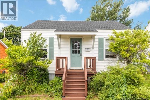 17 Copp St, Dieppe, NB, E1A2G9 | Card Image