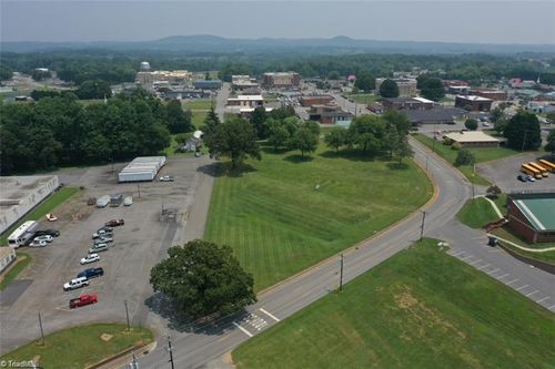 00 E Woltz St, Dobson, NC, 27017 | Card Image