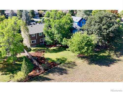 8009 James Ct, Niwot, CO, 80503-7610 | Card Image