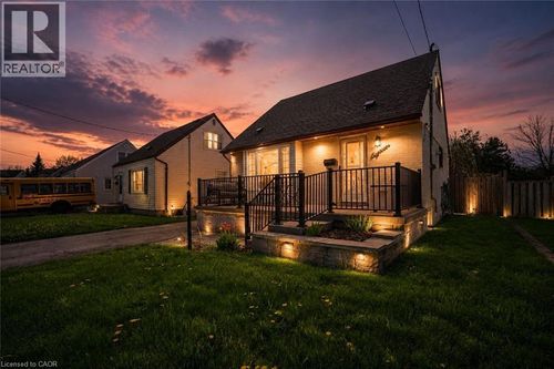 18 Armstrong Avenue, Hamilton, ON, L8H1M5 | Card Image