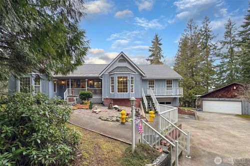 202 W Emerald Forest Ln, Sequim, WA, 98382-9284 | Card Image