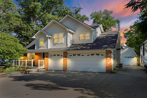 614 Indian Point Rd, Twin Lakes, WI, 53181-9782 | Card Image