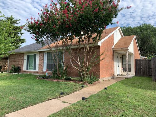 4526 Carr St, The Colony, TX, 75056-3110 | Card Image