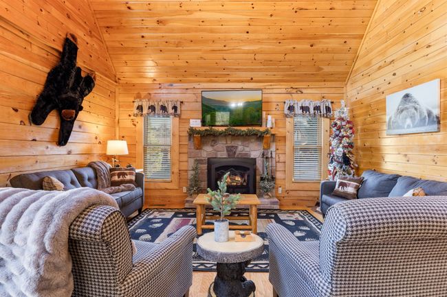1810 Trout Way, House other with 2 bedrooms, 2 bathrooms and 3 parking in Sevierville TN | Image 12