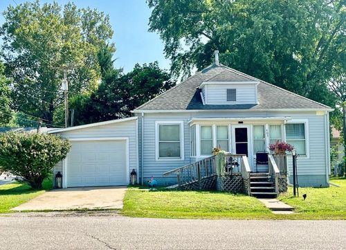 403 N 7th St, Wathena, KS, 66090-4014 | Card Image