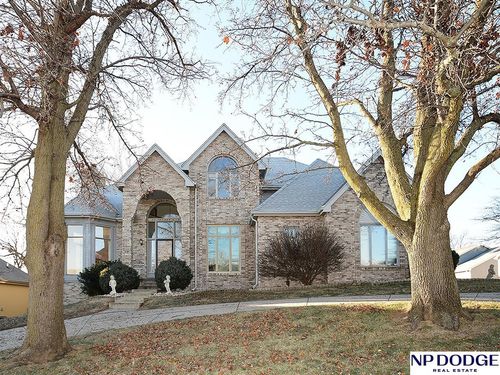 2913 Courtney Drive, Bellevue, NE, 68123 | Card Image