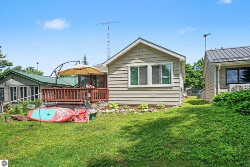 6736 Ridge Road, Harrison, MI, 48625 | Card Image