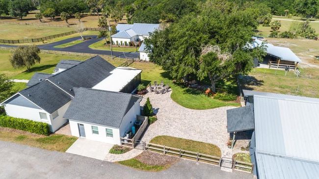812 Jameson Rd, House other with 3 bedrooms, 2 bathrooms and null parking in Lithia FL | Image 29