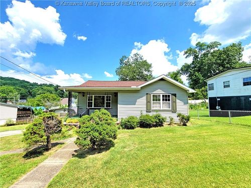 115 Valley Dr, Nitro, WV, 25143-1132 | Card Image