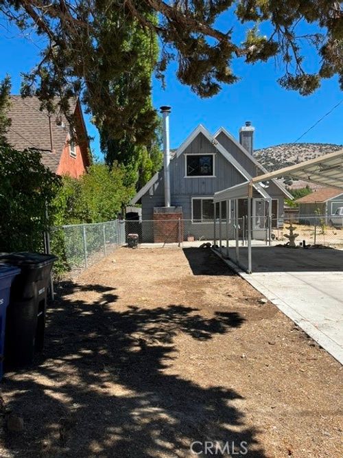 213 E Mountain View Blvd, Big Bear City, CA, 92314-8843 | Card Image