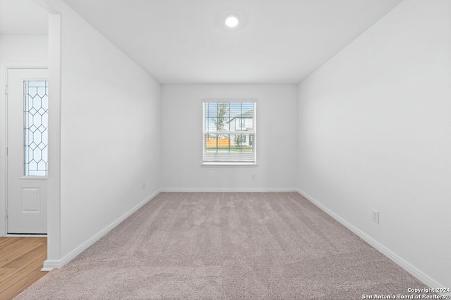10946 Lafayette Loop, House other with 3 bedrooms, 2 bathrooms and null parking in Converse TX | Image 4