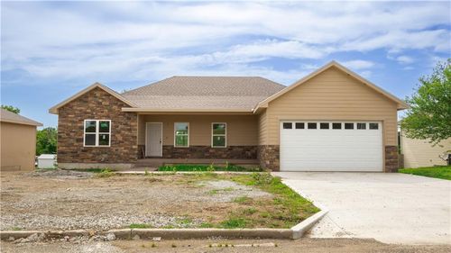1107 Charles St, Knob Noster, MO, 65336-1480 | Card Image