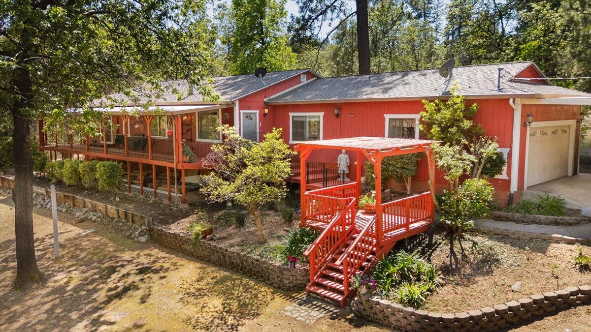 Residential in Shasta Lake