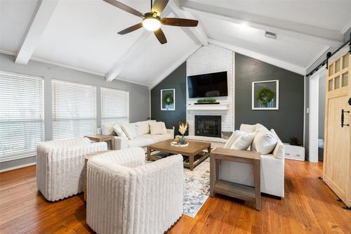 6702 Seinfeld Ct, Houston, TX, 77069-1726 | Card Image