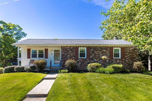 85 Niagara St, North East, PA, 16428-1450 | Card Image