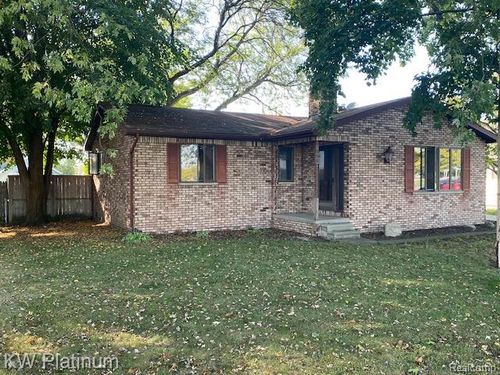 558 Myrtlewood St, Marysville, MI, 48040-1319 | Card Image