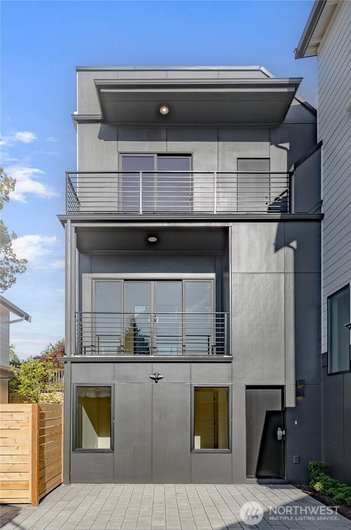 b-326 Nw 80th St, Seattle, WA, 98117-4028 | Card Image