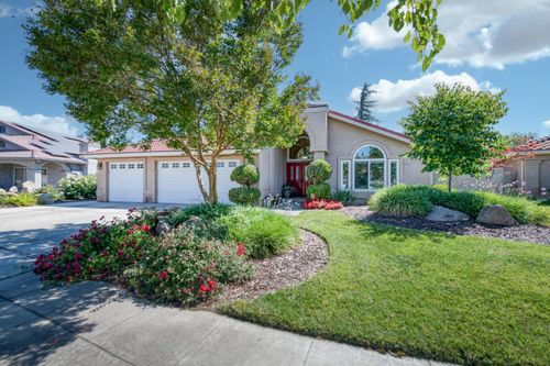 3055 Fairmont Ct, Madera, CA, 93637-2671 | Card Image