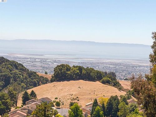28016 Whitestone Ct, Hayward, CA, 94542-2126 | Card Image