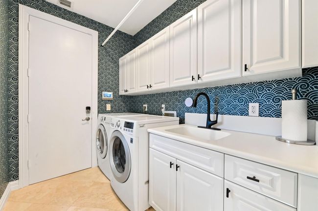 200 N Lake Dr, House other with 5 bedrooms, 5 bathrooms and null parking in Lantana FL | Image 40