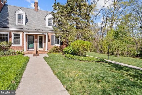 a-3305 S Wakefield St, ARLINGTON, VA, 22206-1703 | Card Image