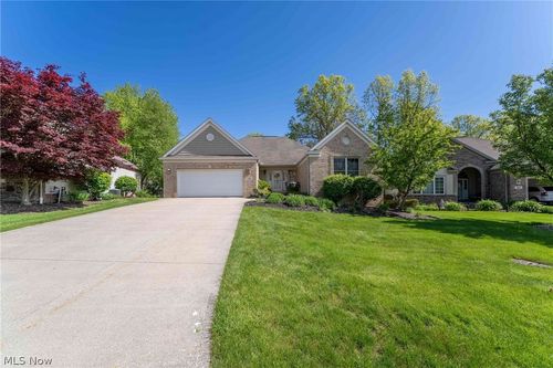 395 White Spruce Dr, Macedonia, OH, 44056-1057 | Card Image