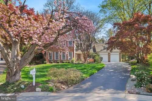 9 Magic Mountain Ct, ROCKVILLE, MD, 20852-3230 | Card Image