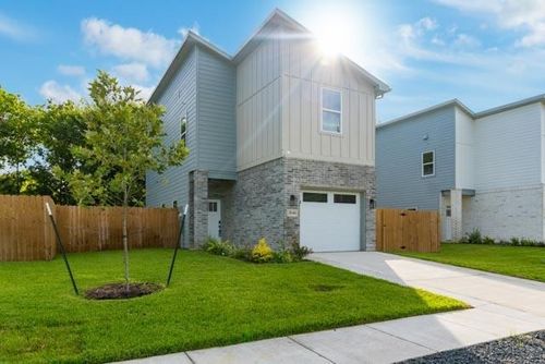 2638 Sutton St, Dallas, TX, 75210-2068 | Card Image