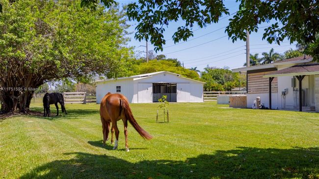 1970 Sw 115 Th Ave, House other with 4 bedrooms, 3 bathrooms and null parking in Davie FL | Image 4