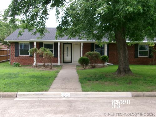 1242 Saddle Lane, Bartlesville, OK, 74003 | Card Image